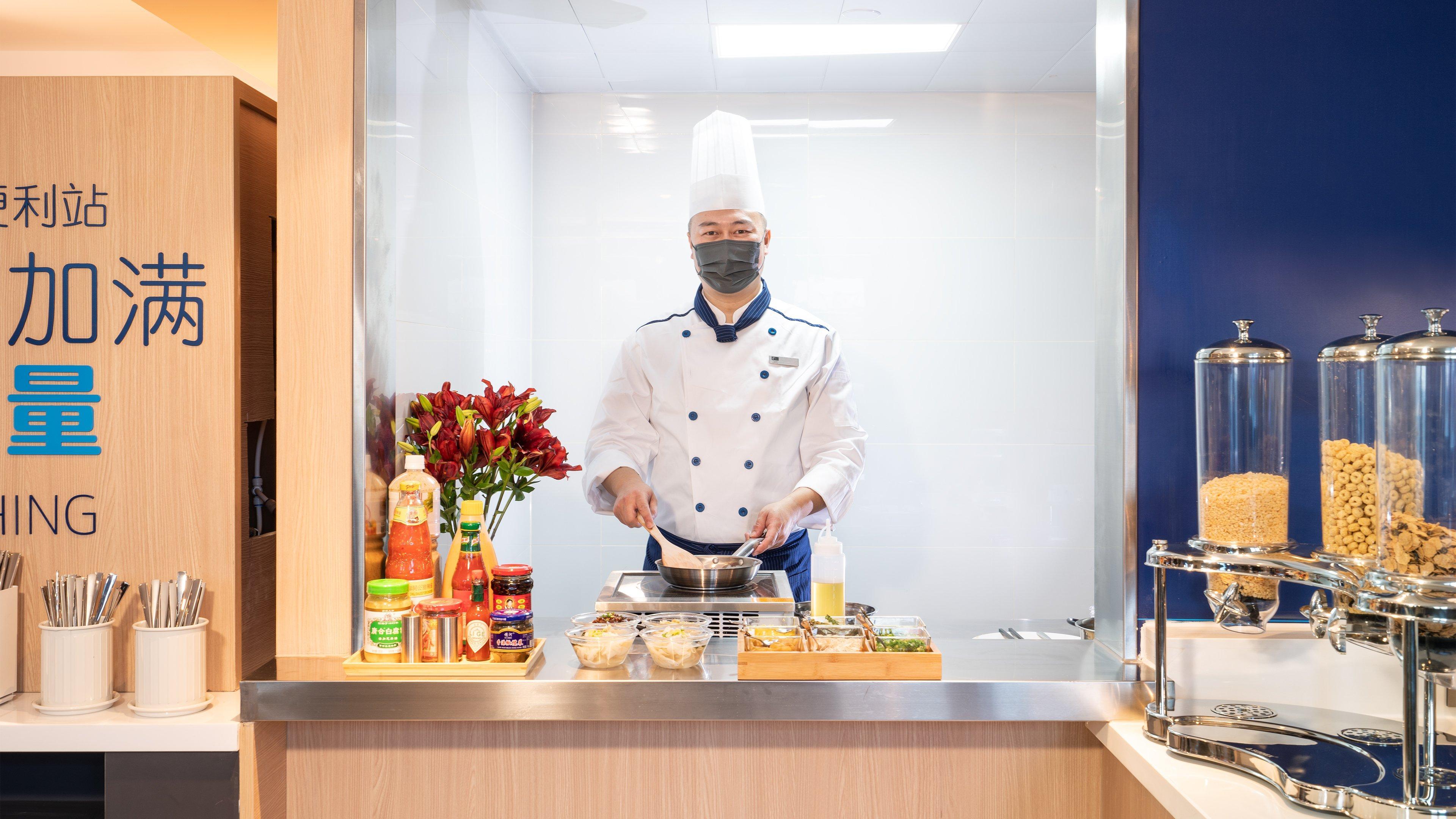 Holiday Inn Express Qingdao City Center By Ihg Екстер'єр фото