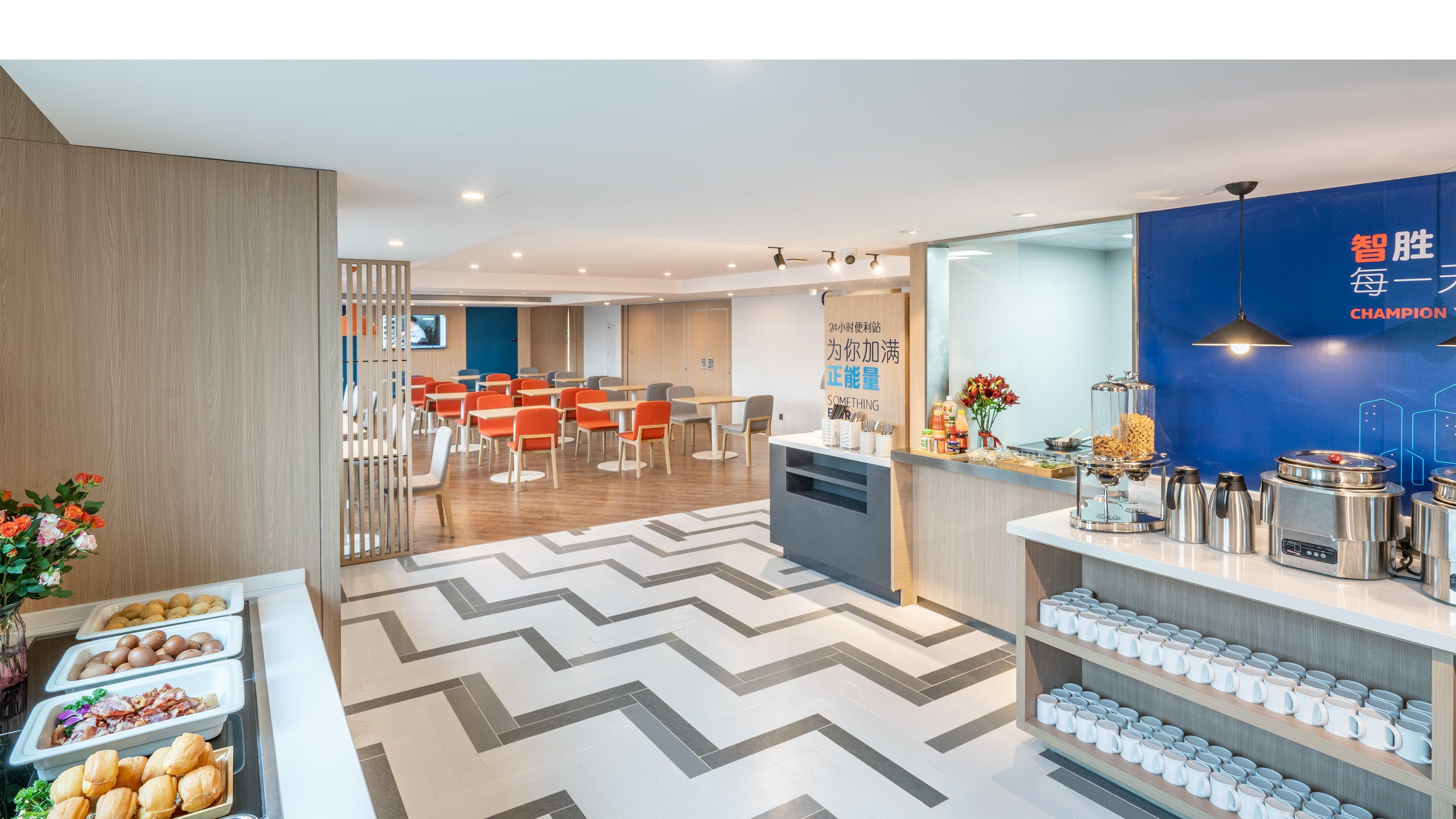 Holiday Inn Express Qingdao City Center By Ihg Екстер'єр фото