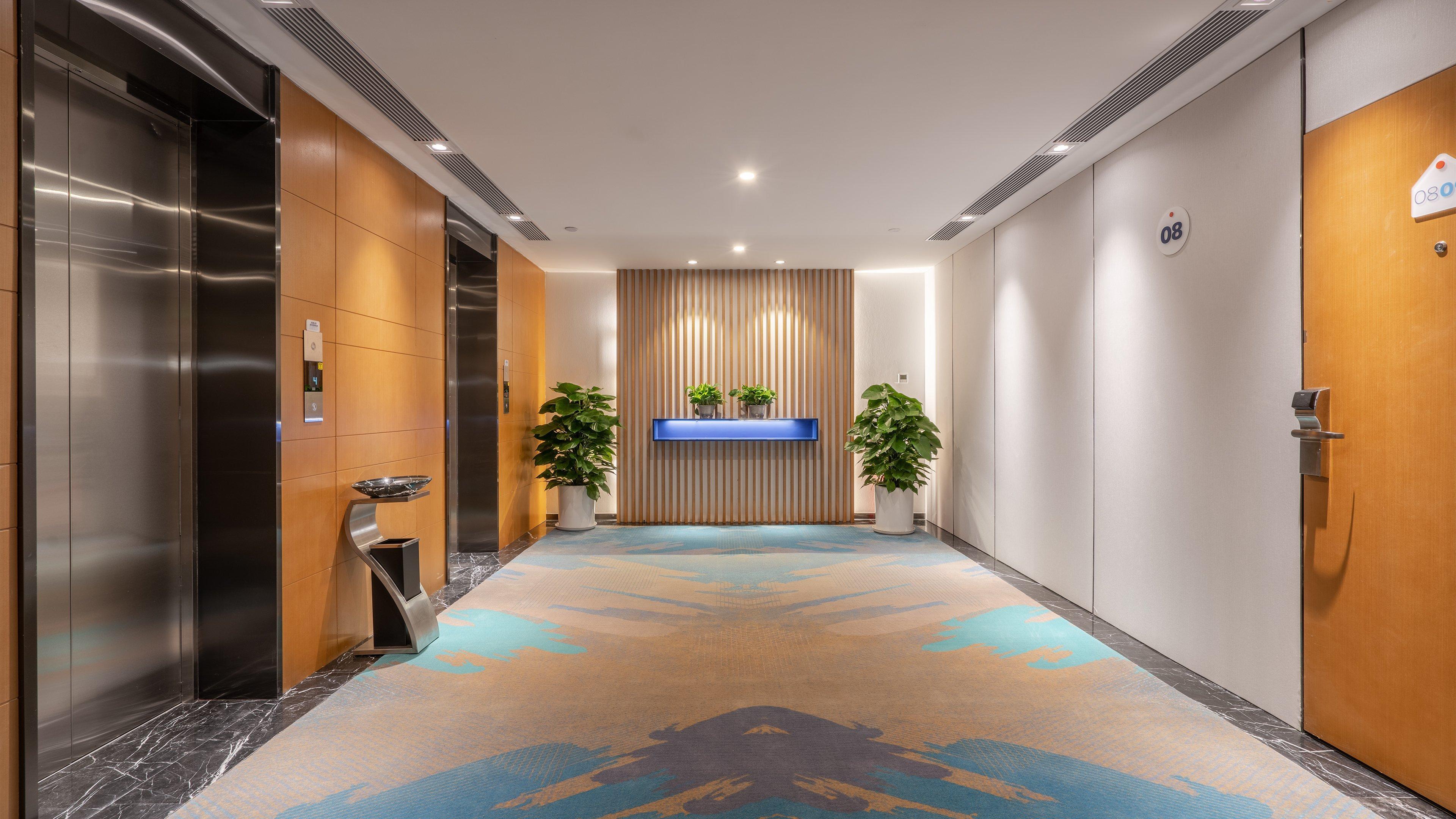 Holiday Inn Express Qingdao City Center By Ihg Екстер'єр фото